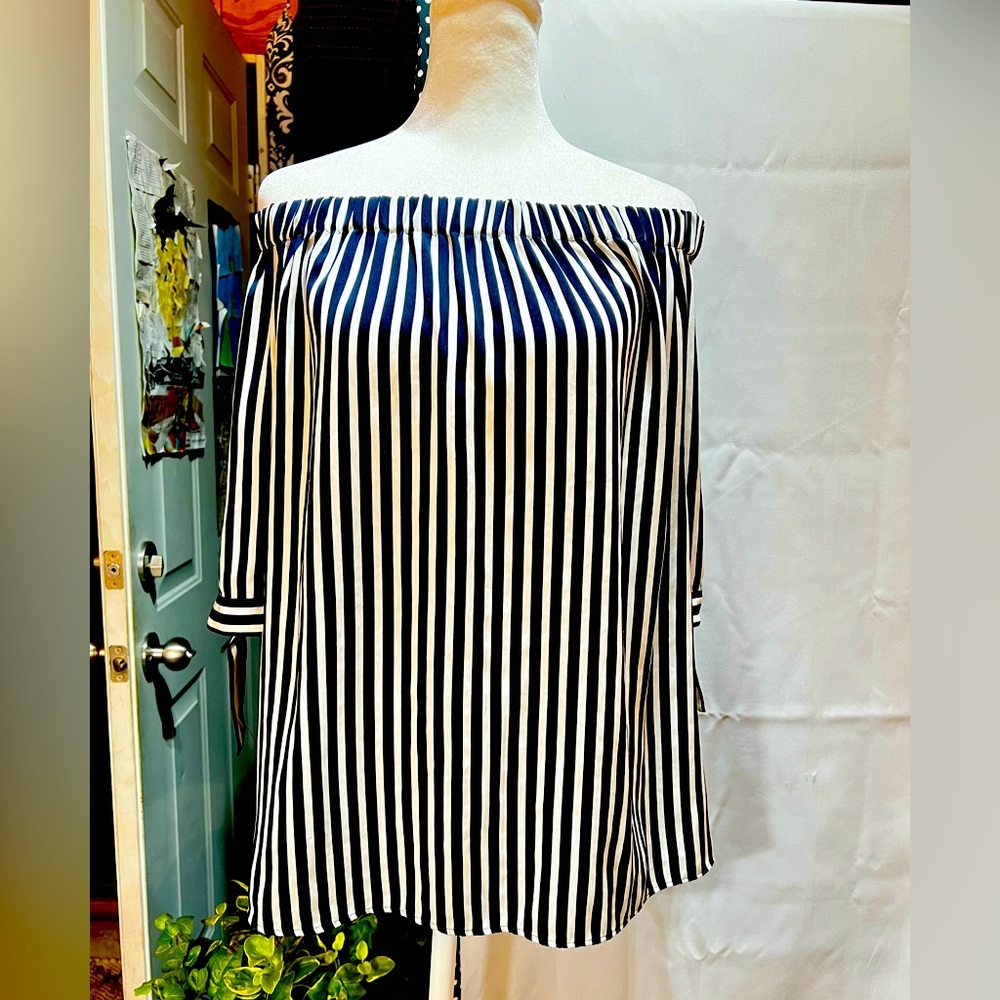 H&M Women’s Blouse Top Size 12 Blue & White Striped 3/4 Sleeves - Picture 1 of 8